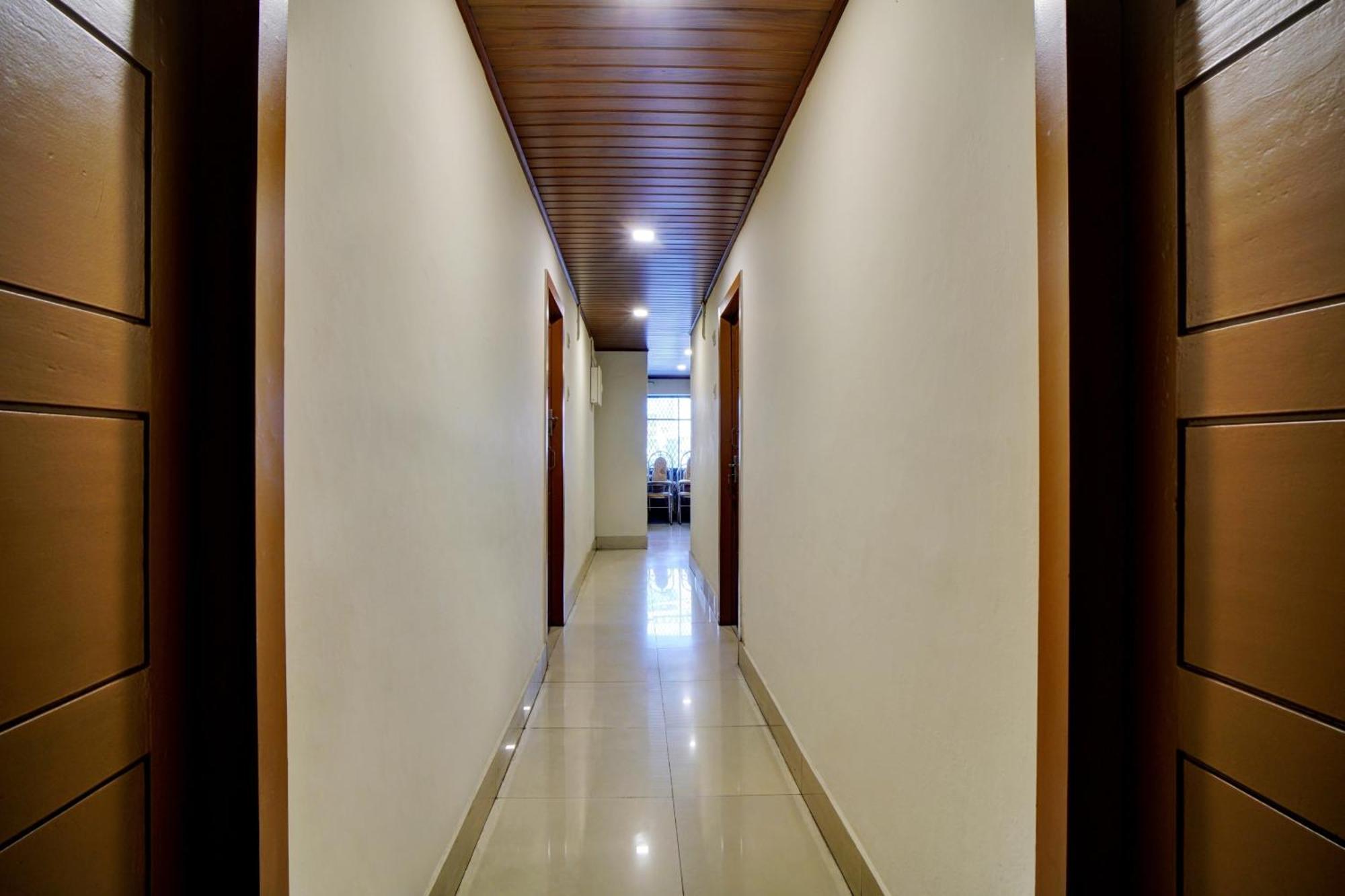 Hotel O Chiyang Hotel Angamaly Eksteriør billede